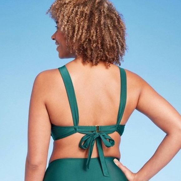 Shade & Shore Twist Center Front Bandeau Green Bikini Top - Picture 2 of 6